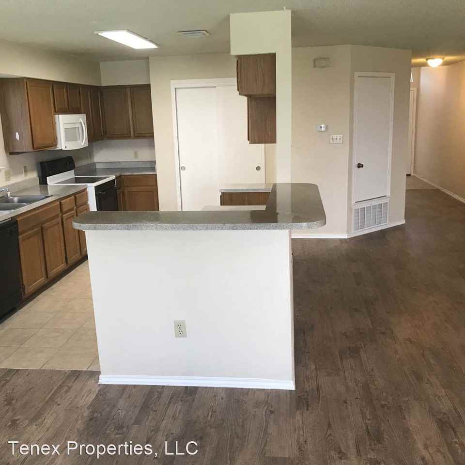 8402 Priest River Dr - Photo 2 of 20