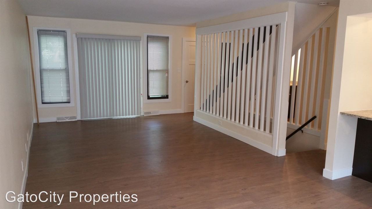 12415 W Greenfield Ave - Photo 3 of 17