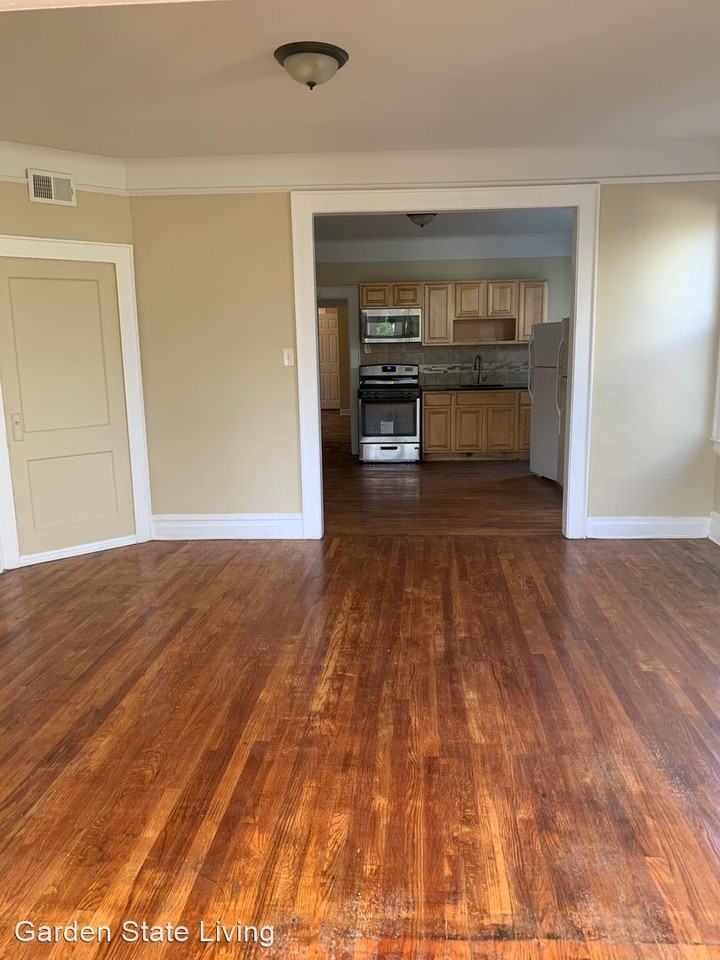 17 Yates Avenue - Photo 3 of 17