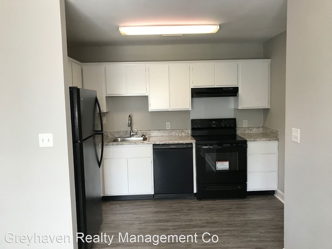 1704 Read Avenue - Photo 3 of 11