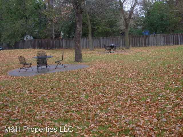 2400 W 90th Street 2401 W 91st Street - Photo 3 of 3