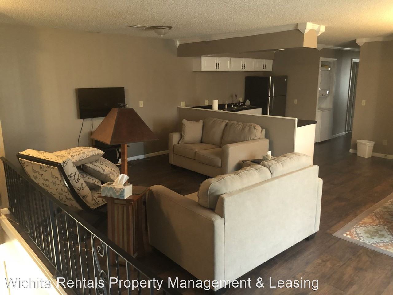 8632 W University St #D - Photo 3 of 11