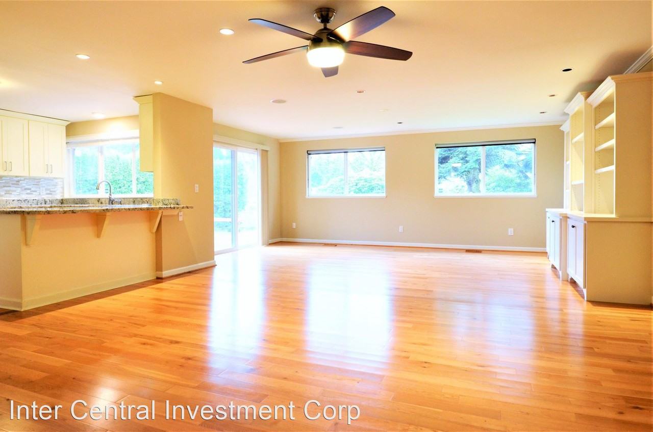 1814 Whitman Ct Ne - Photo 3 of 19