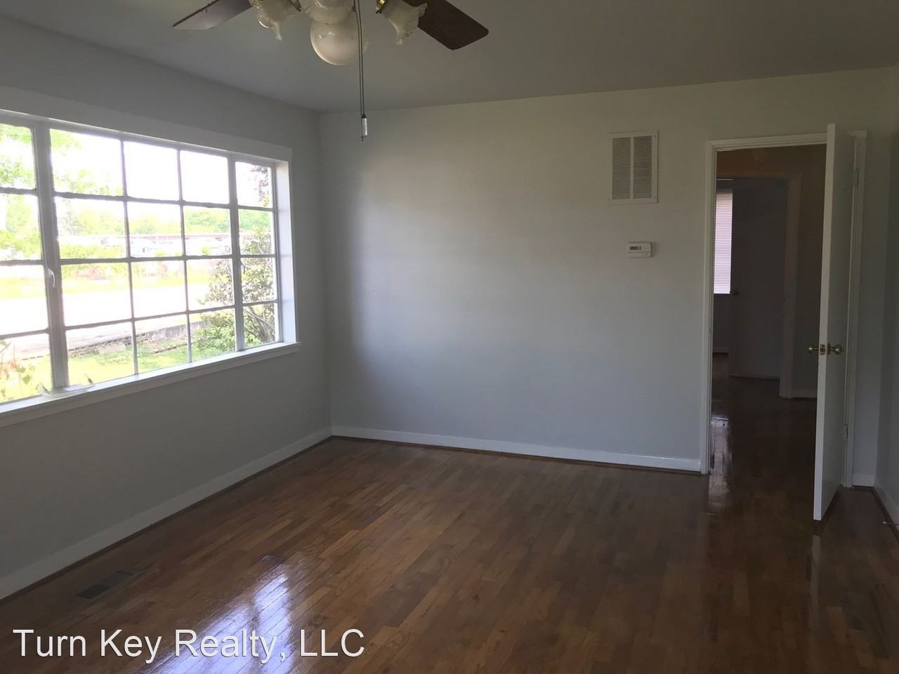 74 3rd St Ne - Photo 3 of 12