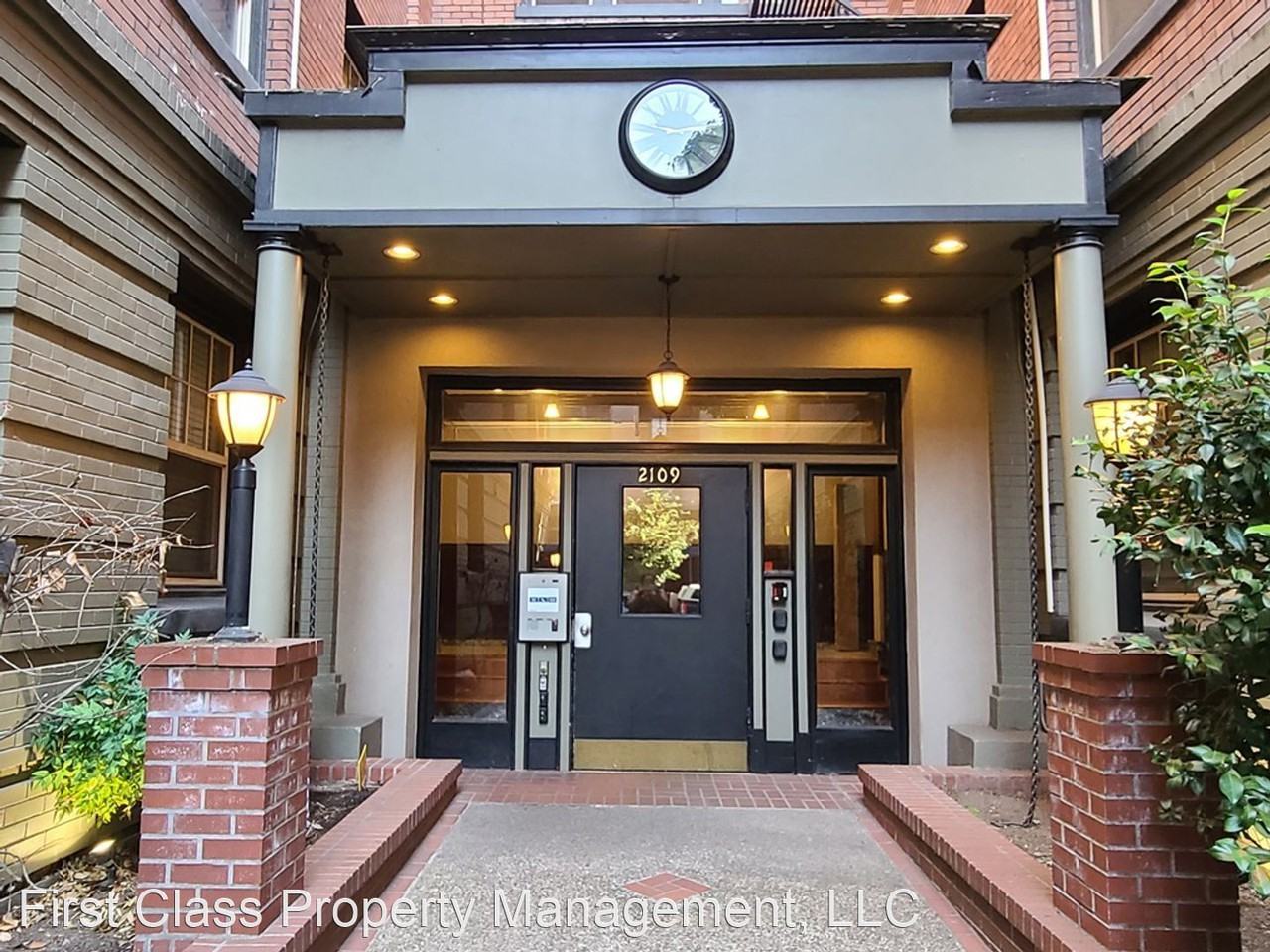 2109 Nw Irving St #405