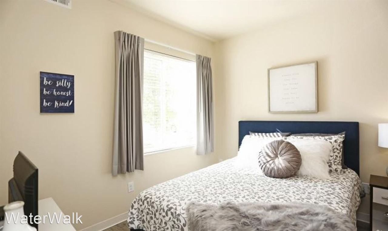 1721 West Royal Lane - Photo 2 of 19