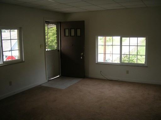 105 N 14th St - Photo 2 of 6