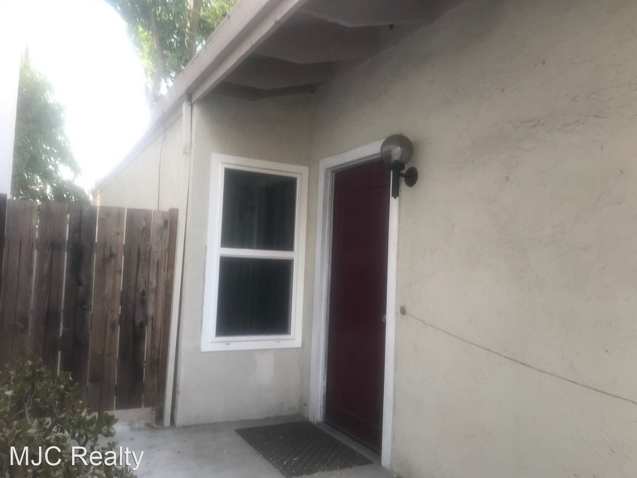 1679 Chesterton Cir - Photo 3 of 21