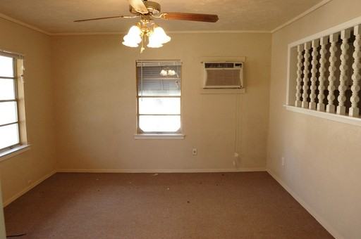 2268 Fritz Allen St - Photo 2 of 6