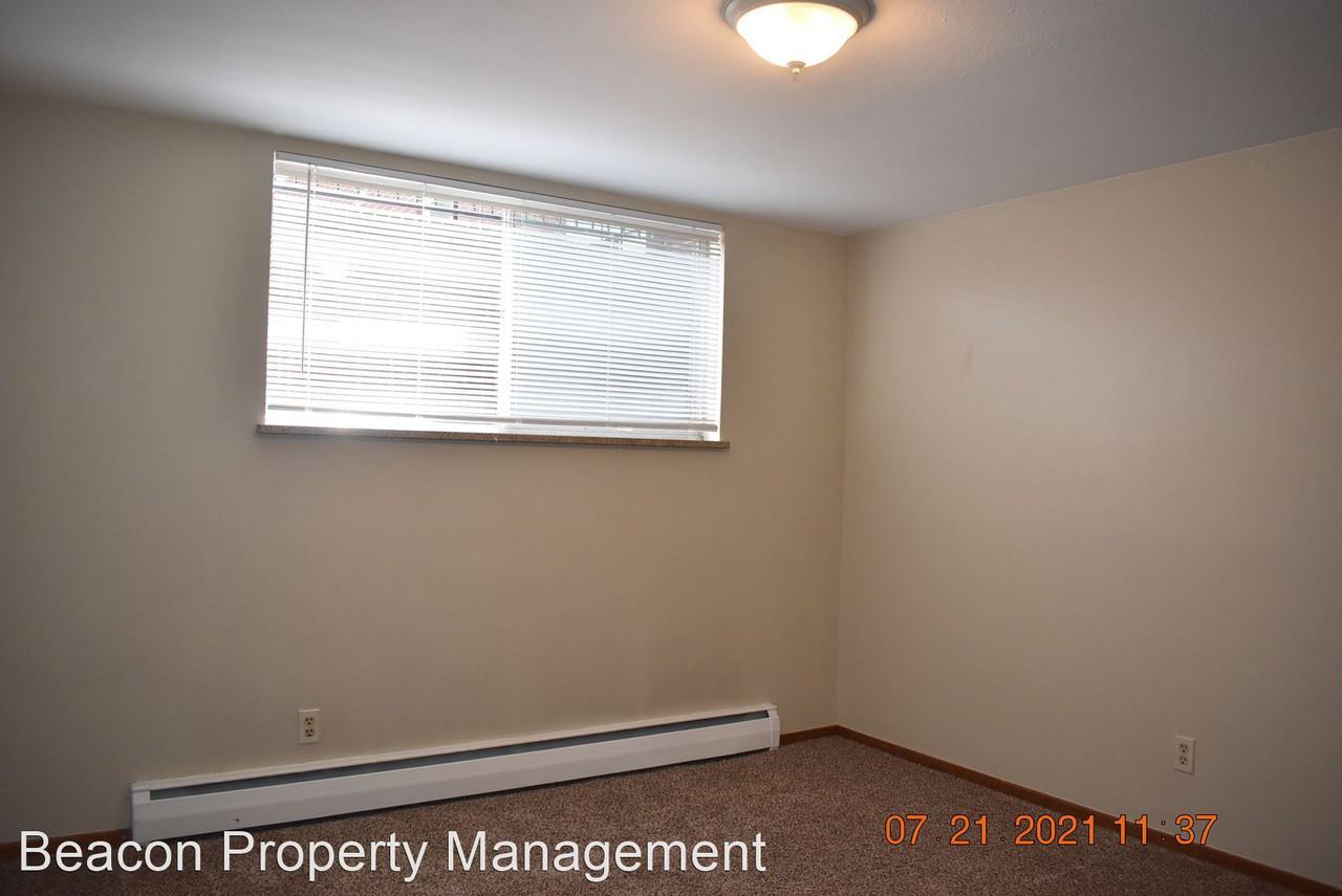 5396 S Lakeview St - Photo 3 of 20