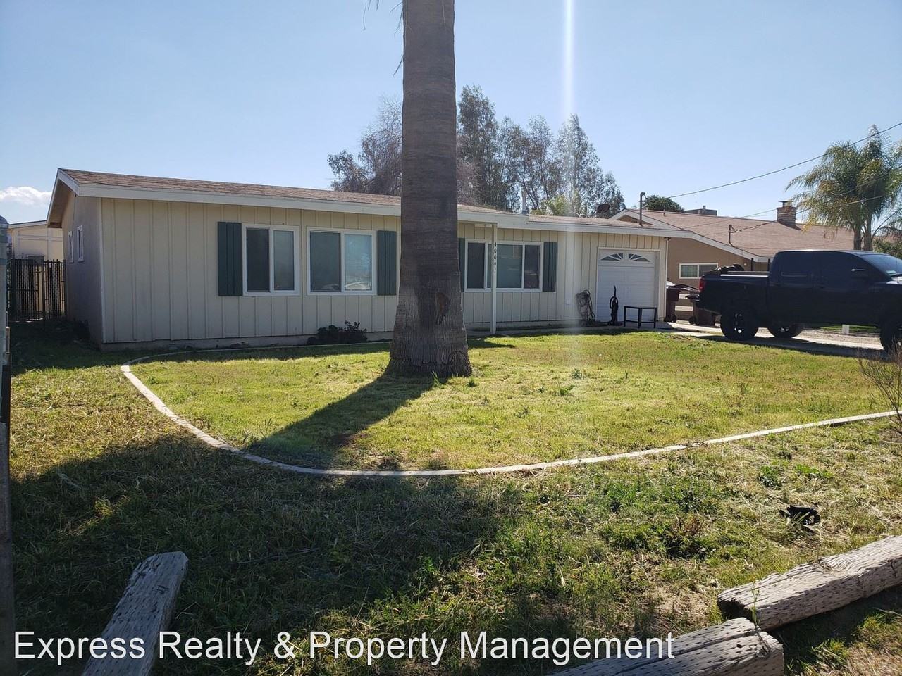 40091 Newport Rd - Photo 2 of 31