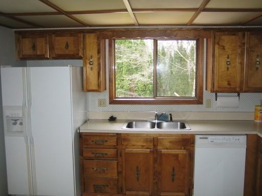 2296 Greentree Dr NE - Photo 3 of 13