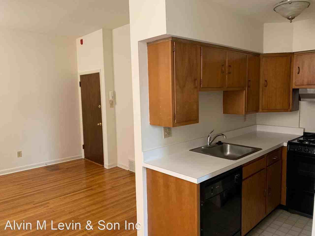 417 South Juniper Street - Photo 3 of 19