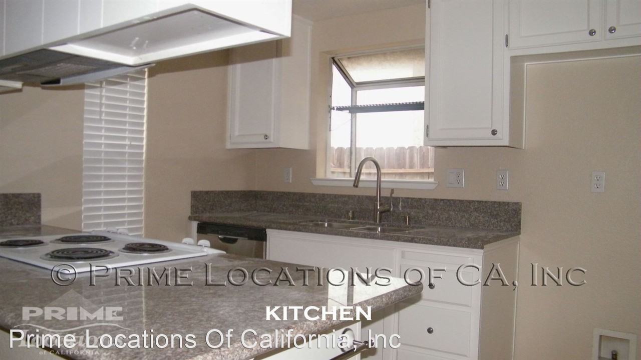 1208 Chesapeake Dr - Photo 3 of 6