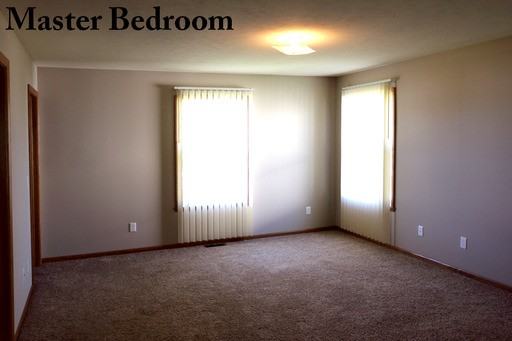 8340 Crooked Bend Rd - Photo 3 of 22