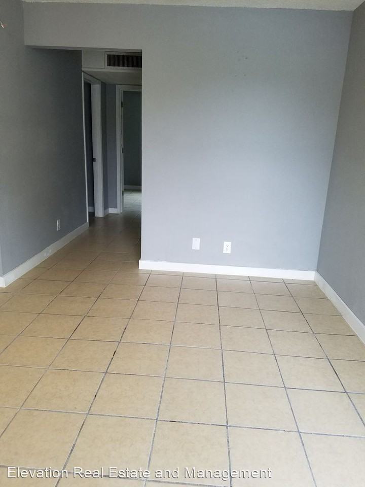 409 Park Street - Photo 3 of 8