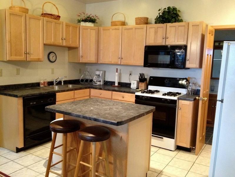 134 N Village Rd - Photo 2 of 17