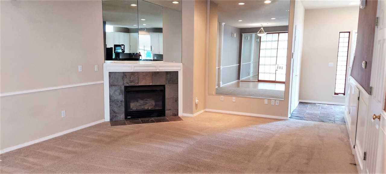 20296 Hoodview Ave - Photo 2 of 19