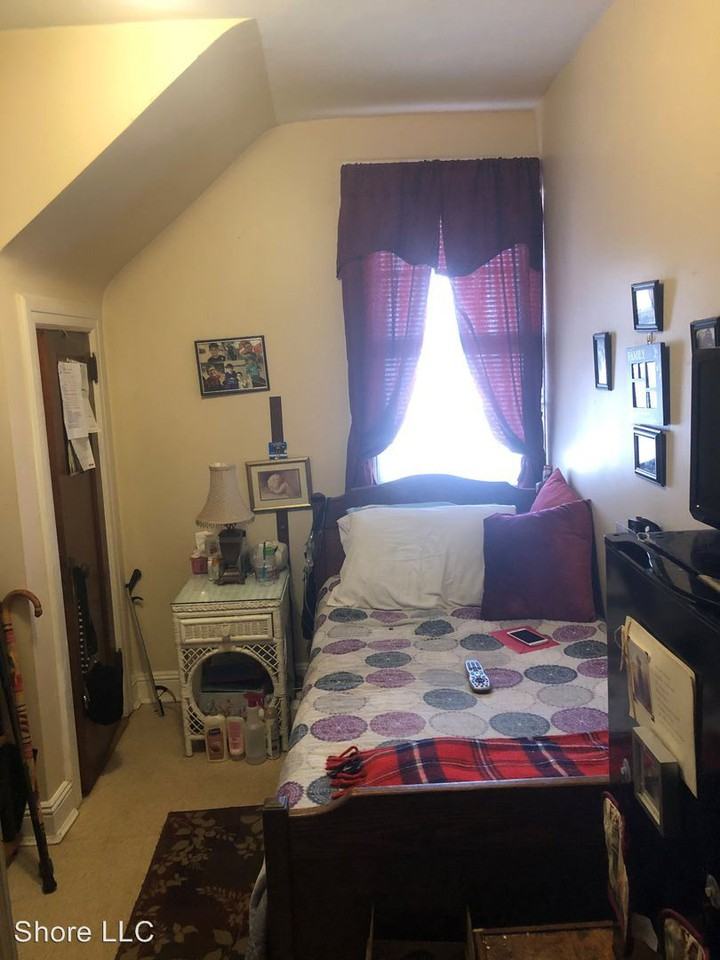 130 Pushkin Road - Photo 2 of 14