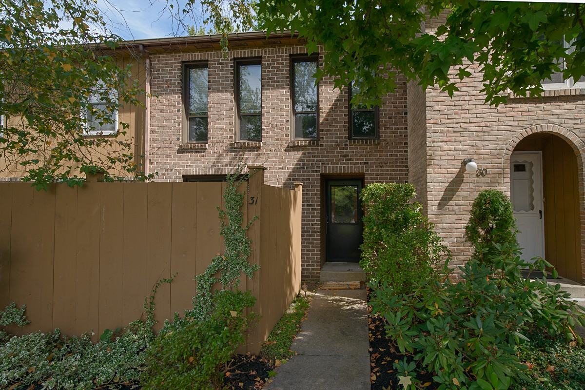 31 Pinehurst Ct - Photo 2 of 20