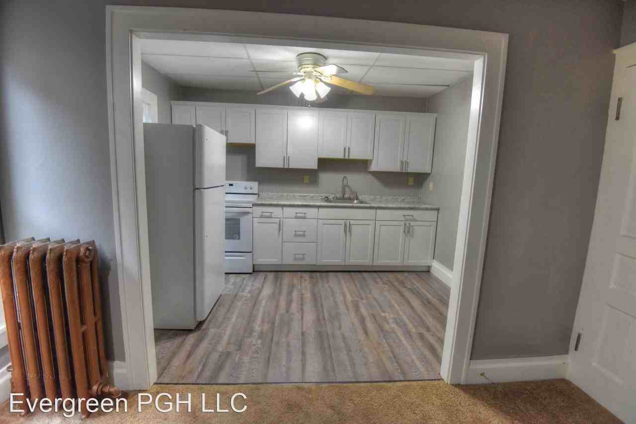 325 East Main Street - Photo 2 of 18