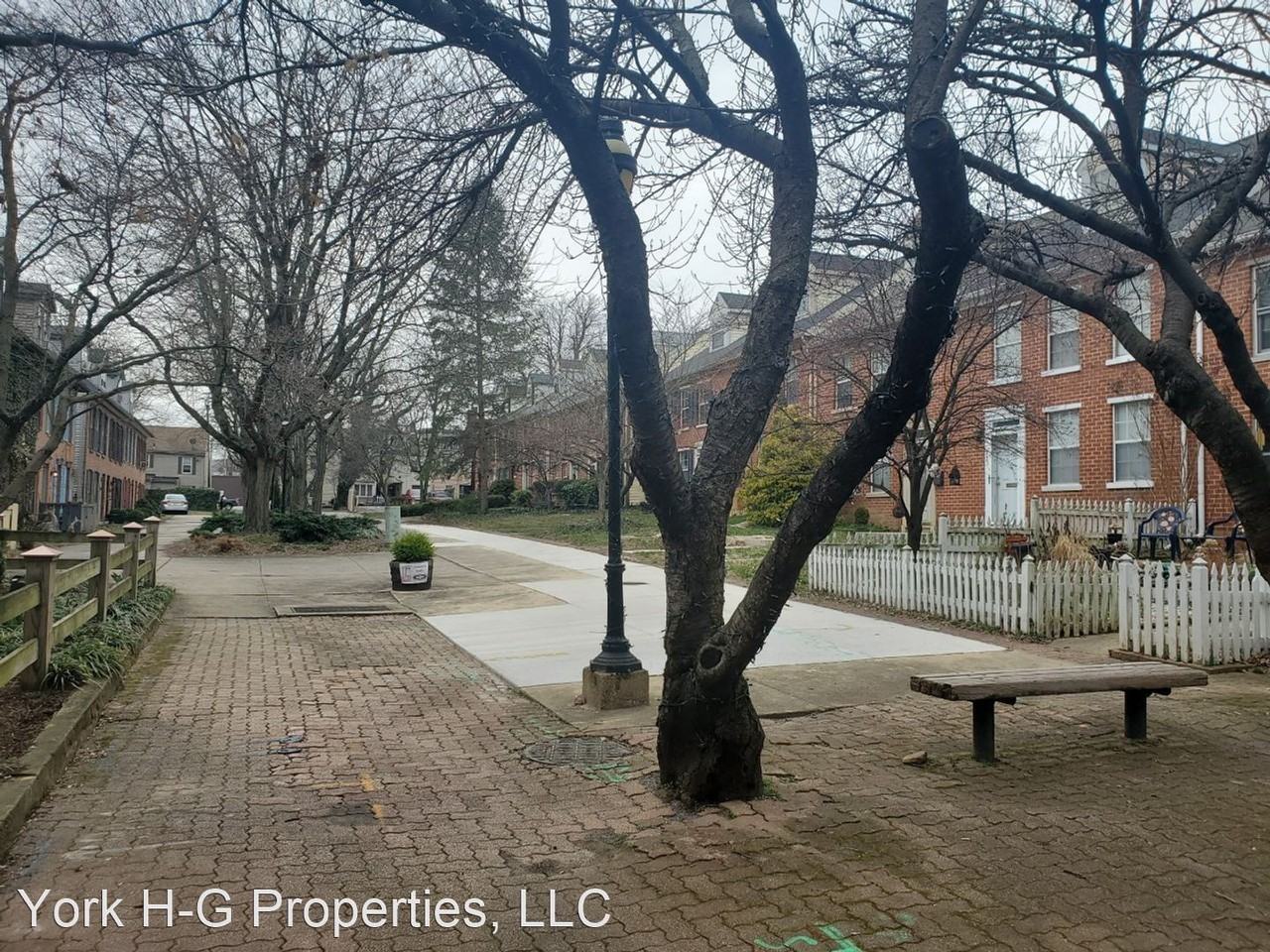 343 W Newton Ave - Photo 2 of 18