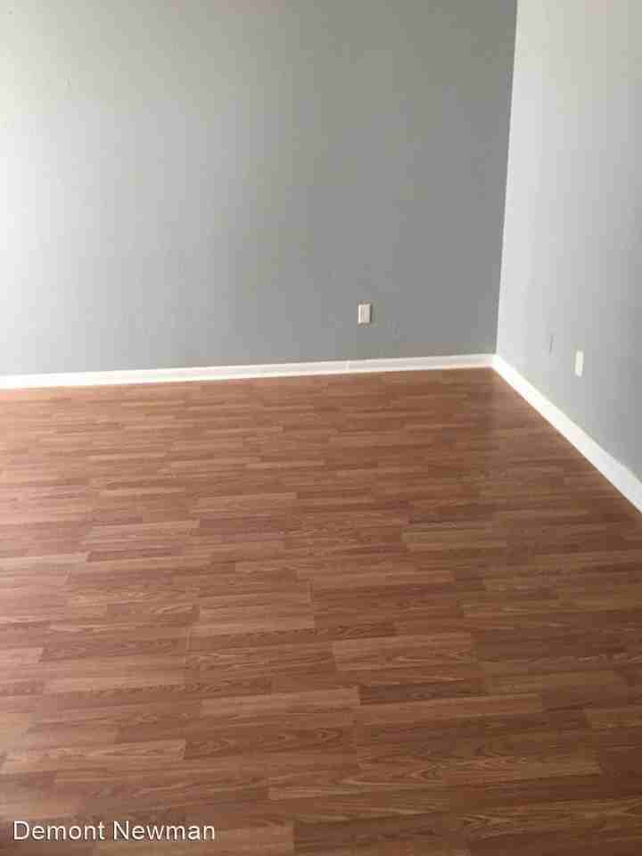 700 Poplar Street - Photo 2 of 5
