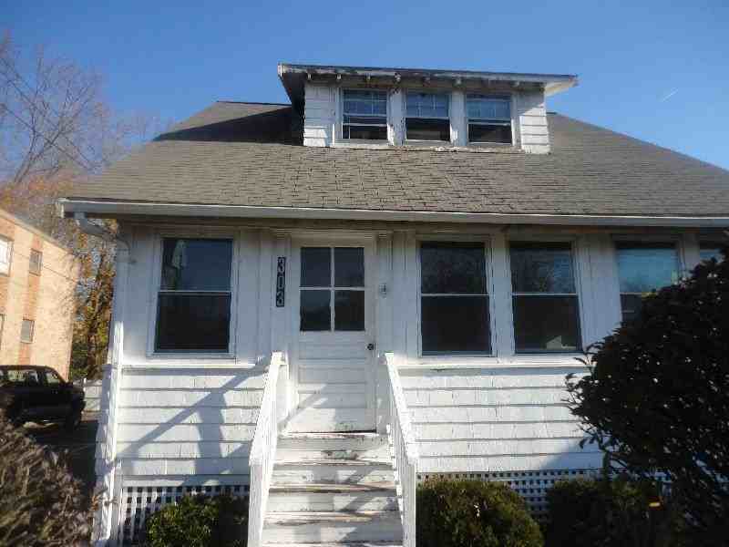 306 Main St - Photo 2 of 2