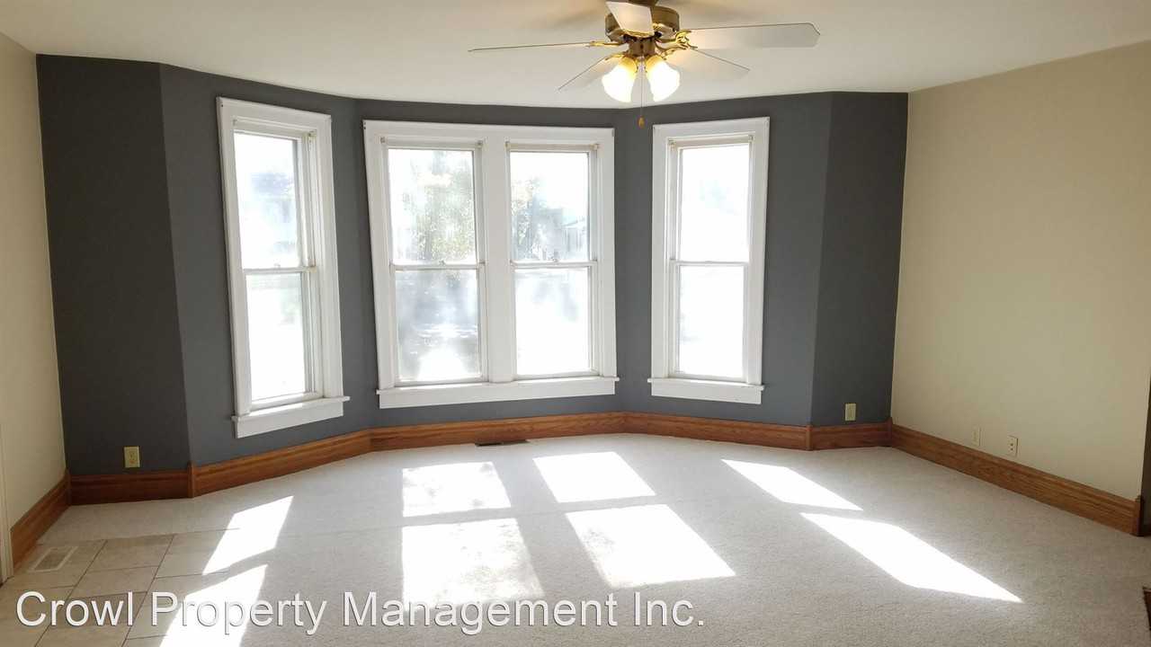 303 Waubonsie Ave - Photo 3 of 26