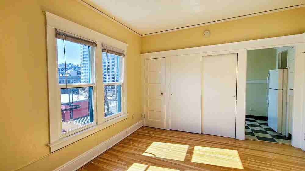 1730 Nw Couch St - Photo 2 of 18