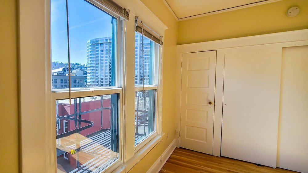 1730 Nw Couch St - Photo 3 of 18