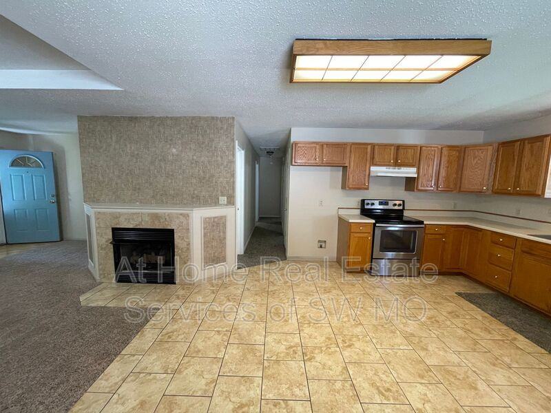 831 S Timber Ridge Dr - Photo 5 of 13