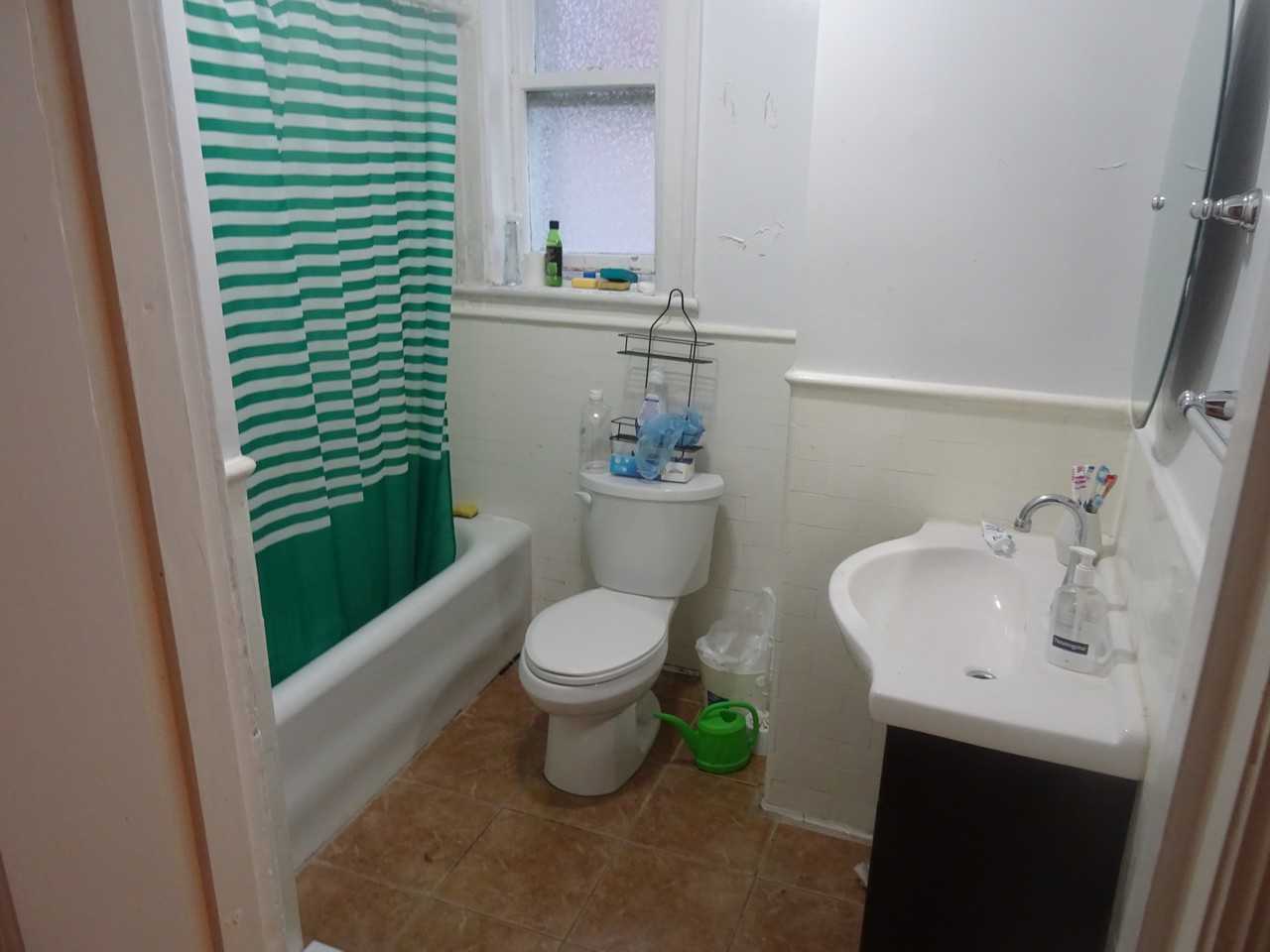 1060 Avenue Van Horne - Photo 3 of 5