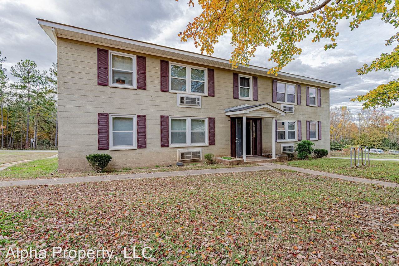 201 Chandler Dr - Photo 2 of 11