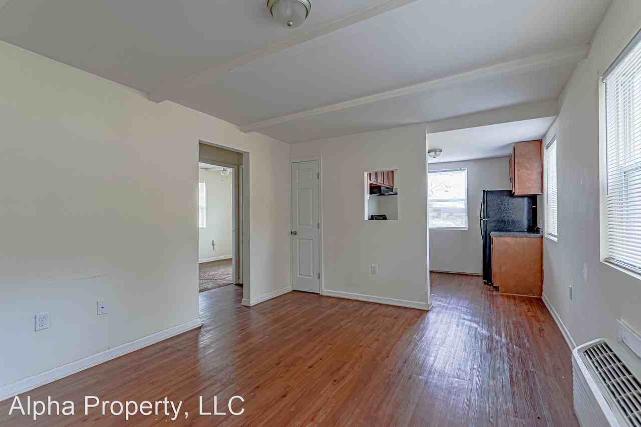 201 Chandler Dr - Photo 3 of 11