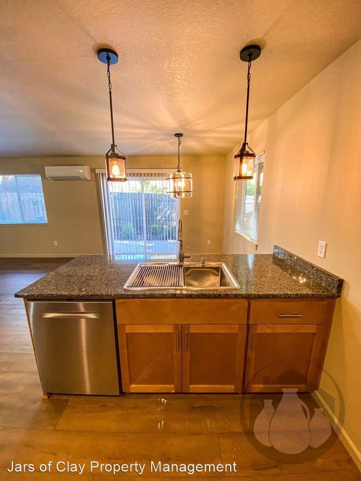 360 NW Willamina - Photo 3 of 15