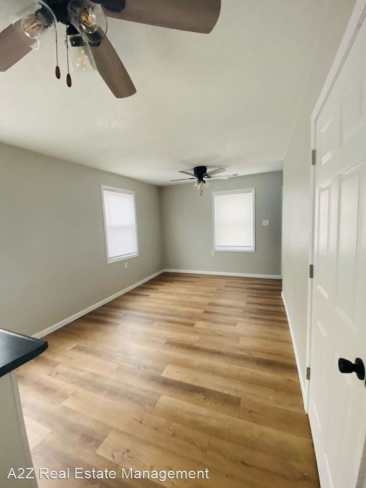 1117 Spring St - Photo 2 of 9