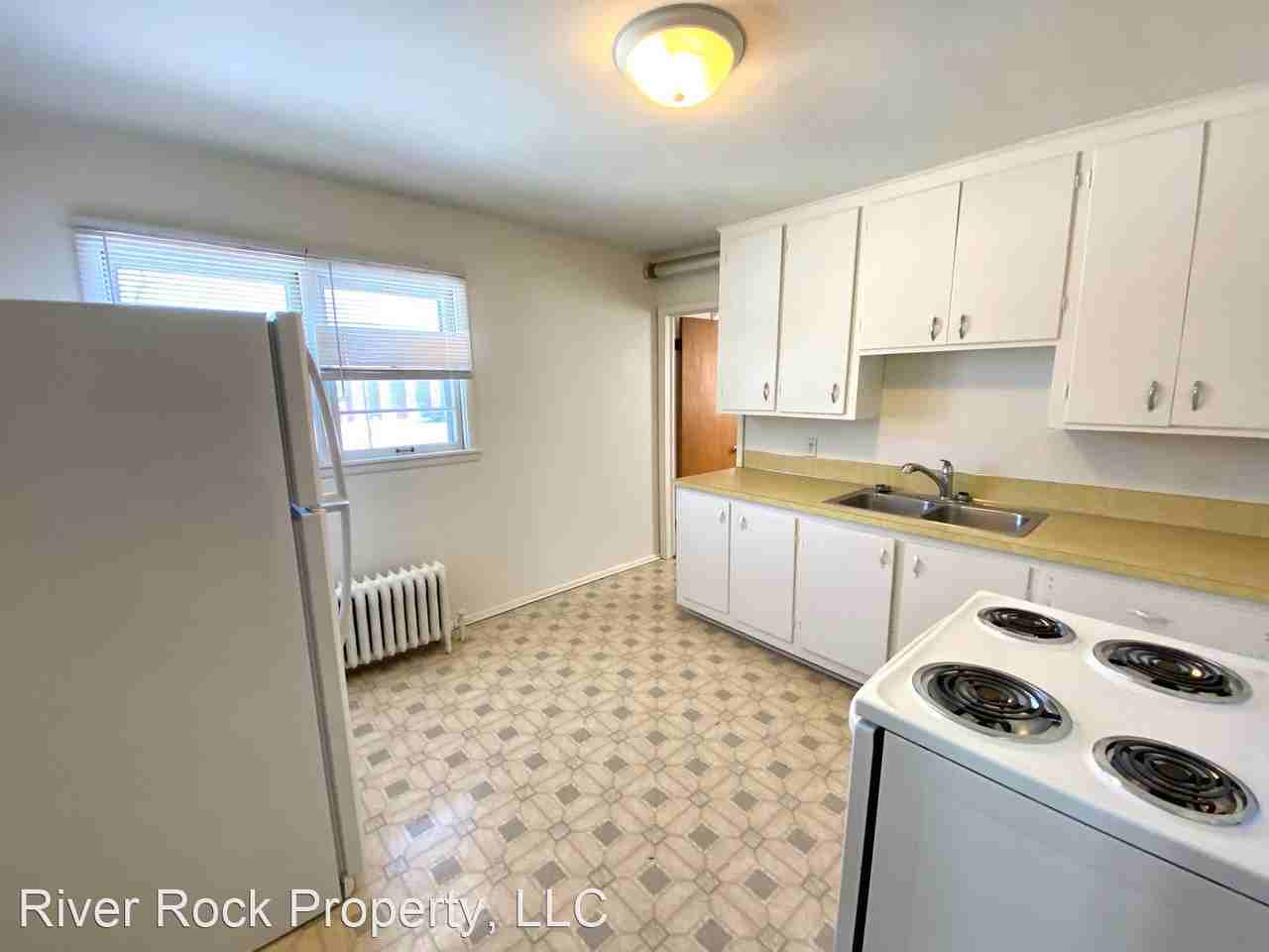 1209 11 1/2 St N - Photo 2 of 19