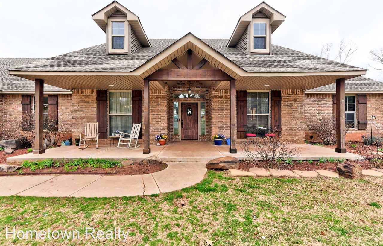 5600 Royal Dr - Photo 2 of 45