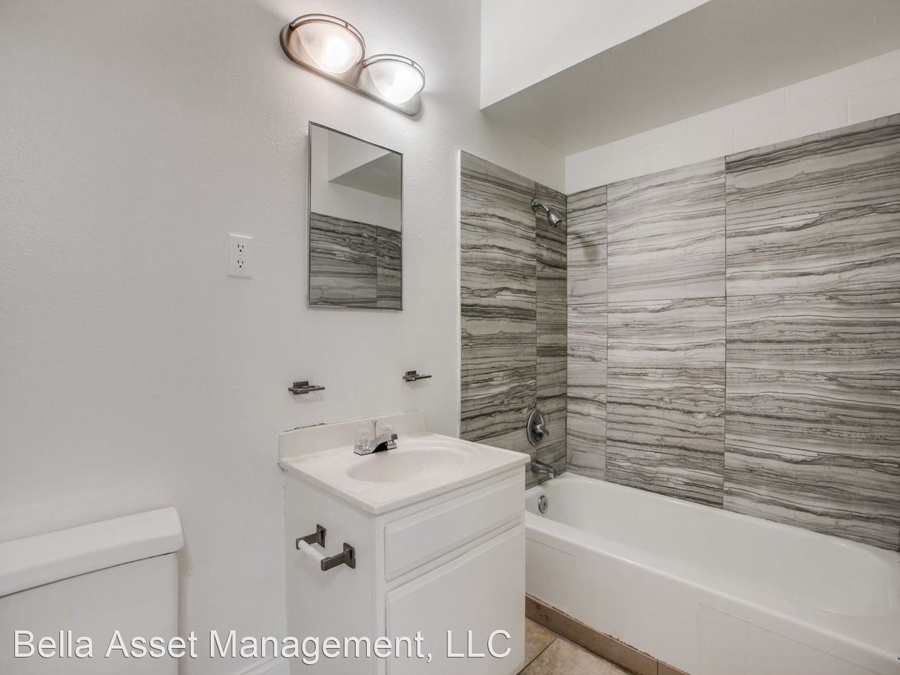 Villas on SixtyFifth 5001 W. 65th Street - Photo 3 of 50