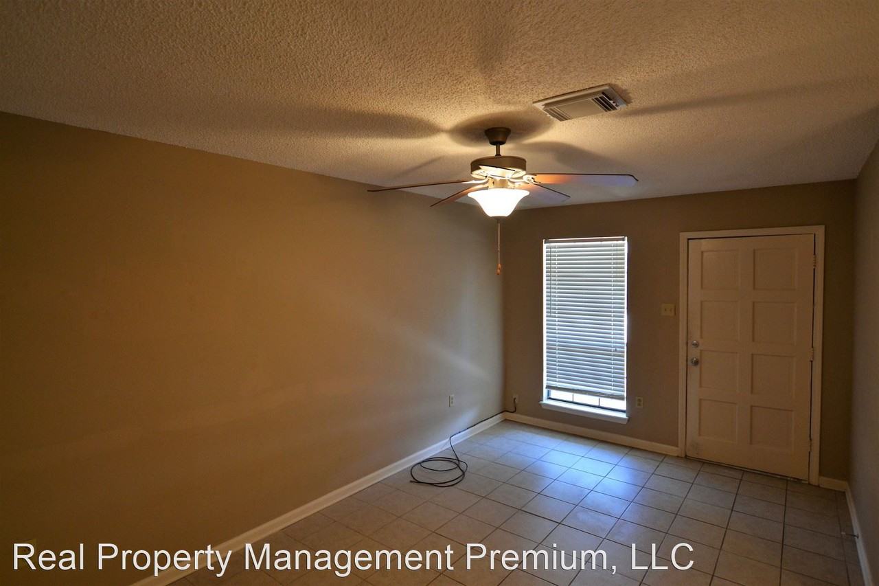 1105 Willow Creek Dr - Photo 3 of 23