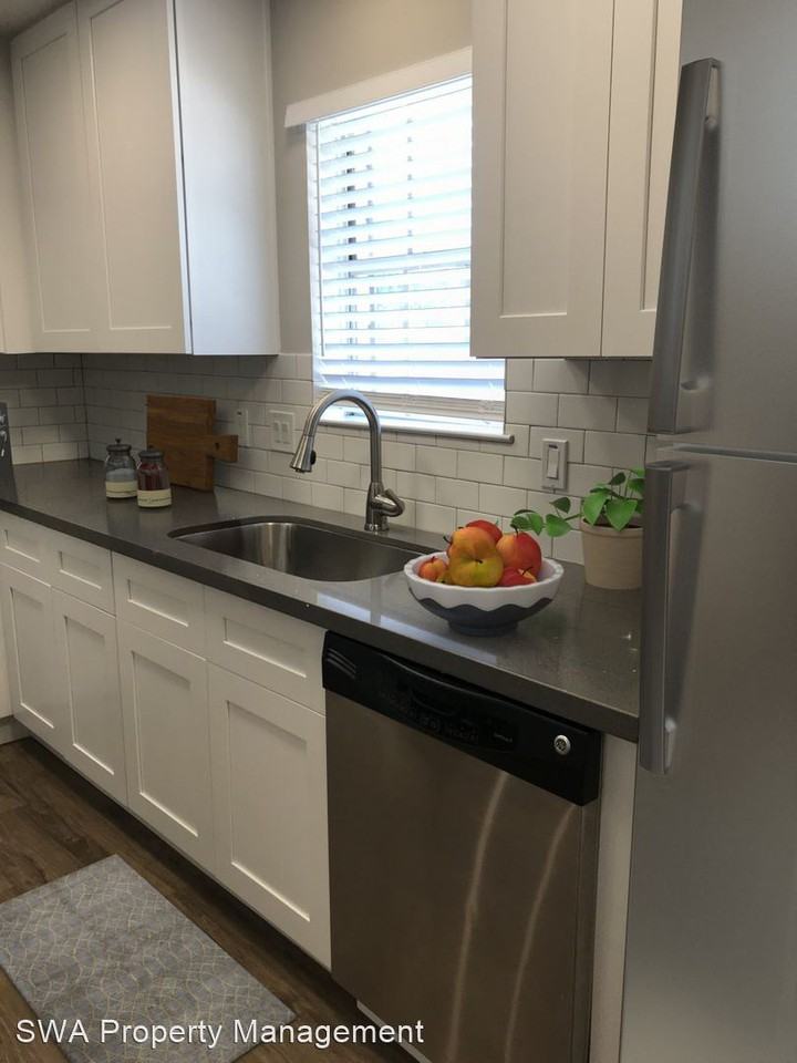 1820-1822 Pine Village Drive - Photo 3 of 15