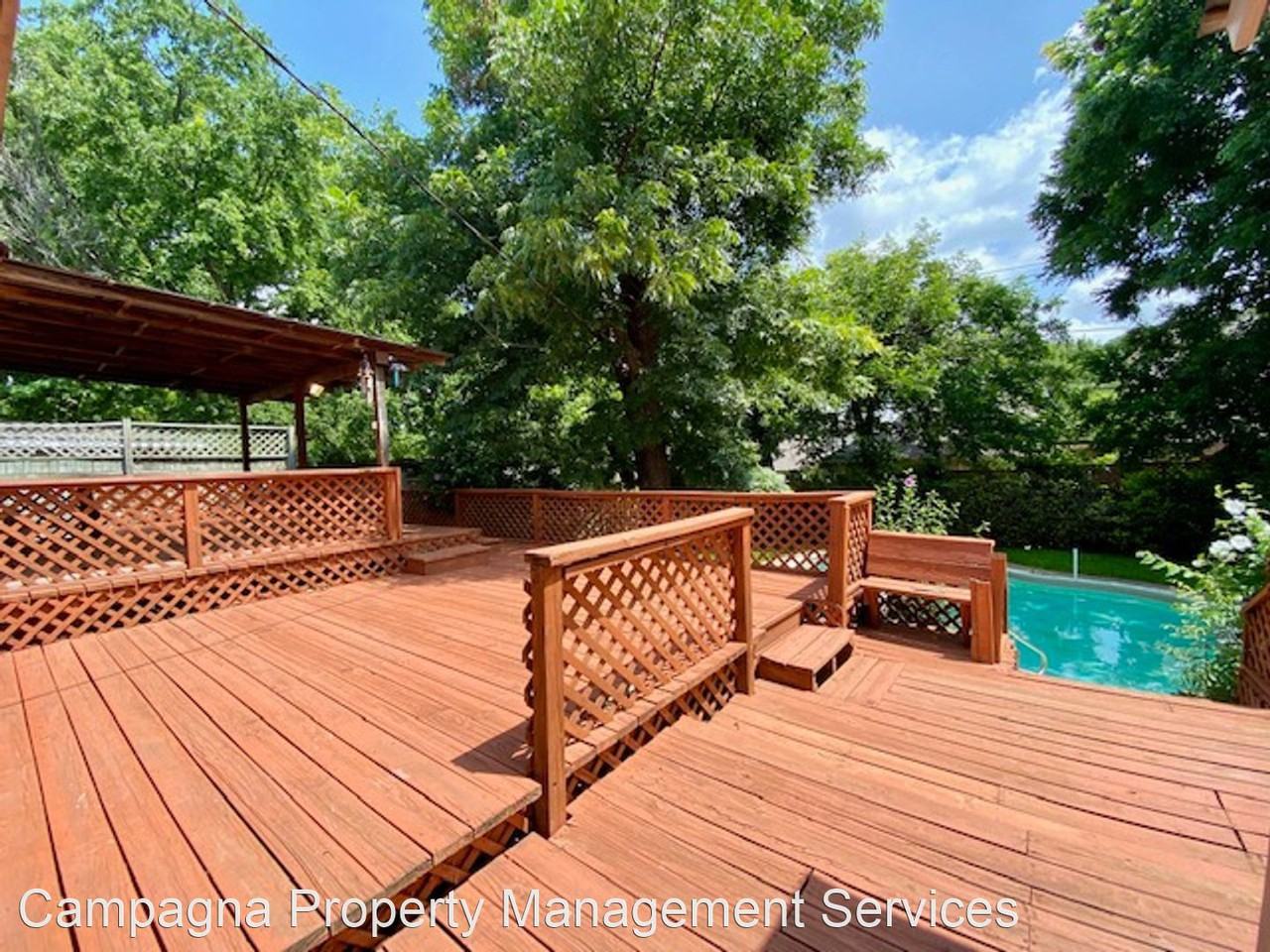 2125 Forest Oaks Dr - Photo 2 of 9