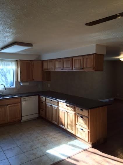 6566 SE Molt St - Photo 3 of 11