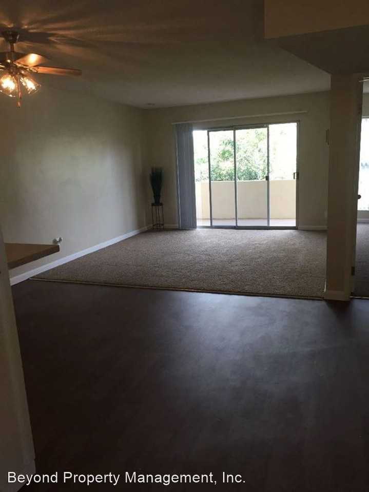 University Terrace - Photo 3 of 3