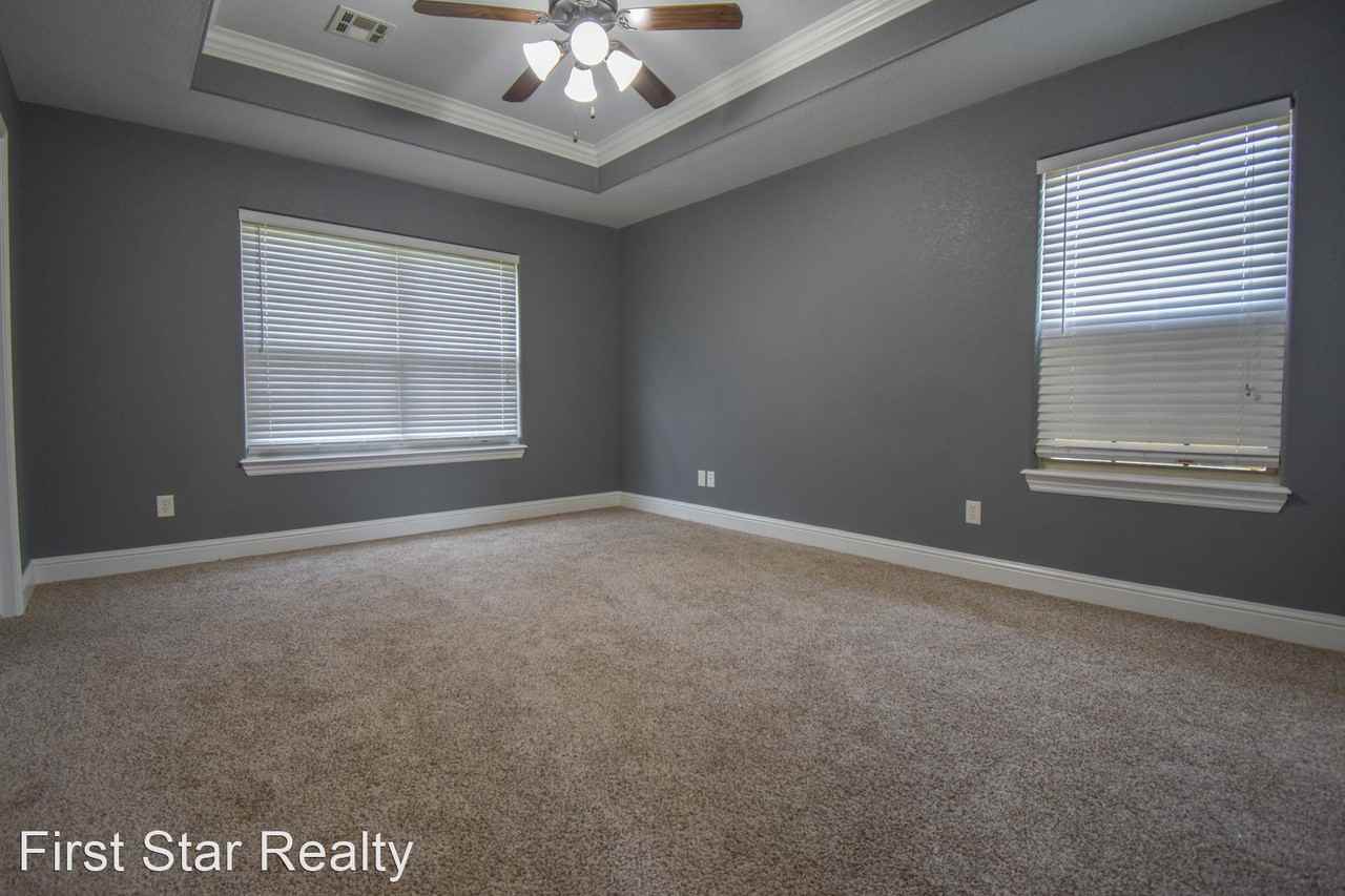 409 E Mccann Rd - Photo 3 of 21