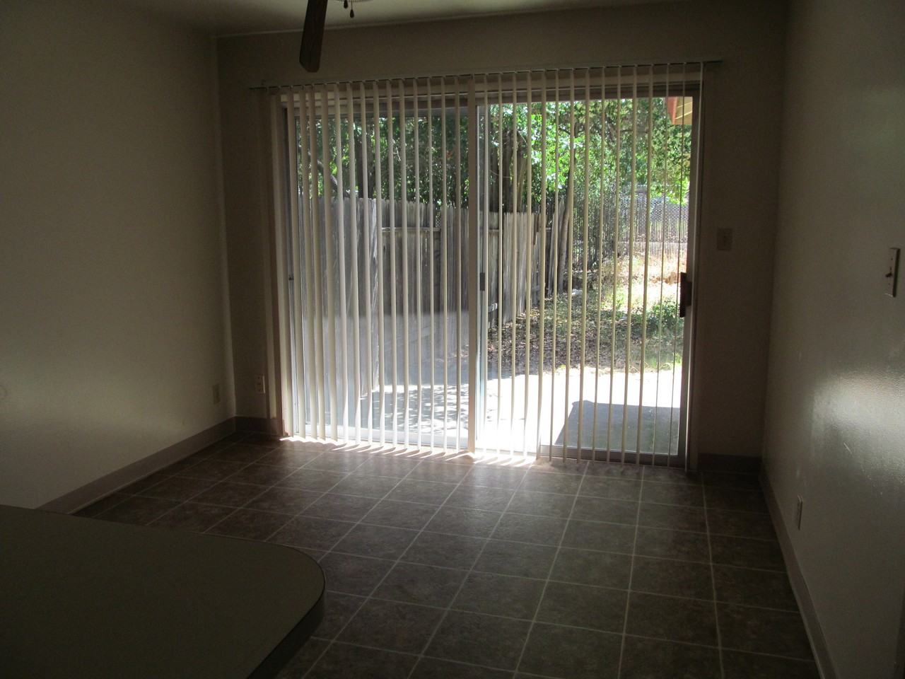 2320/2322 VILLANOVA CIRCLE - Photo 2 of 8