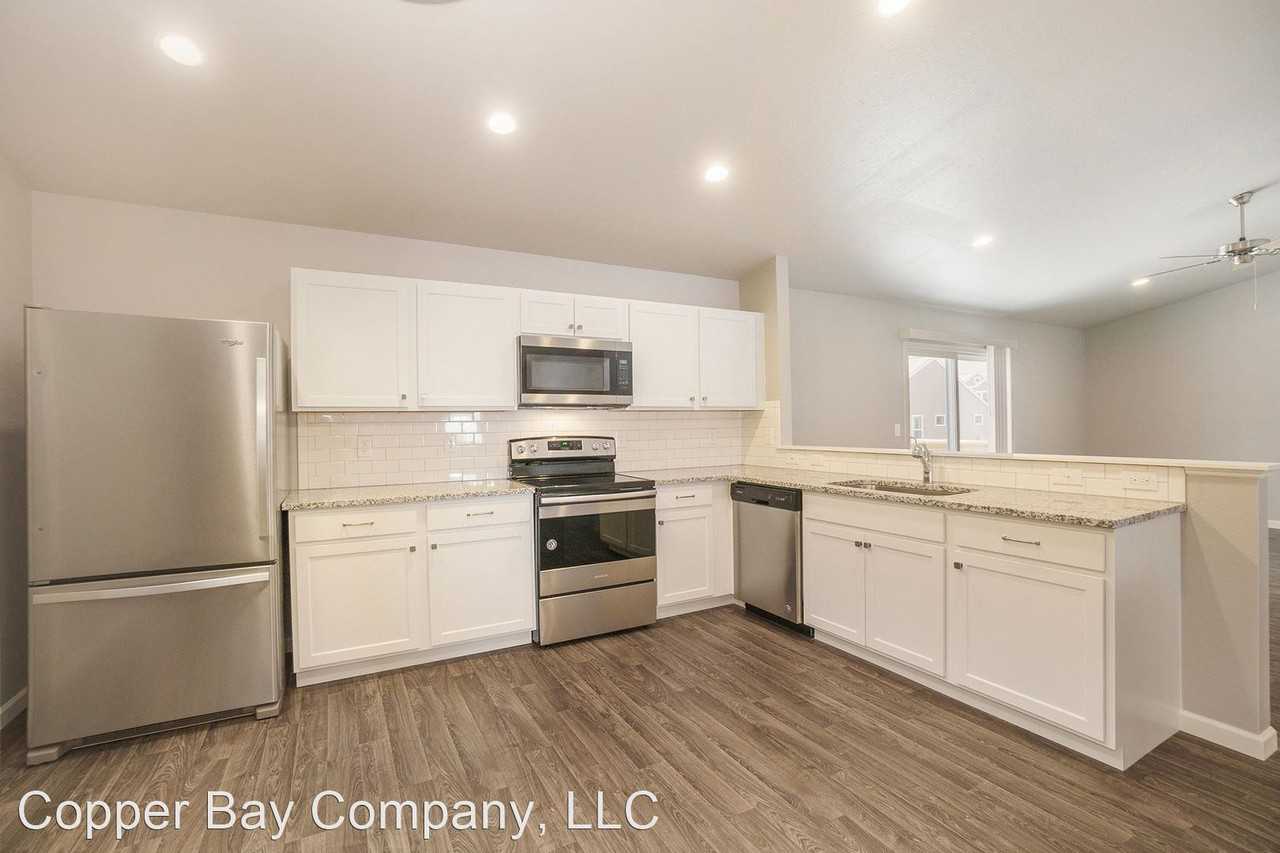 1224 Colgrove - Photo 3 of 17