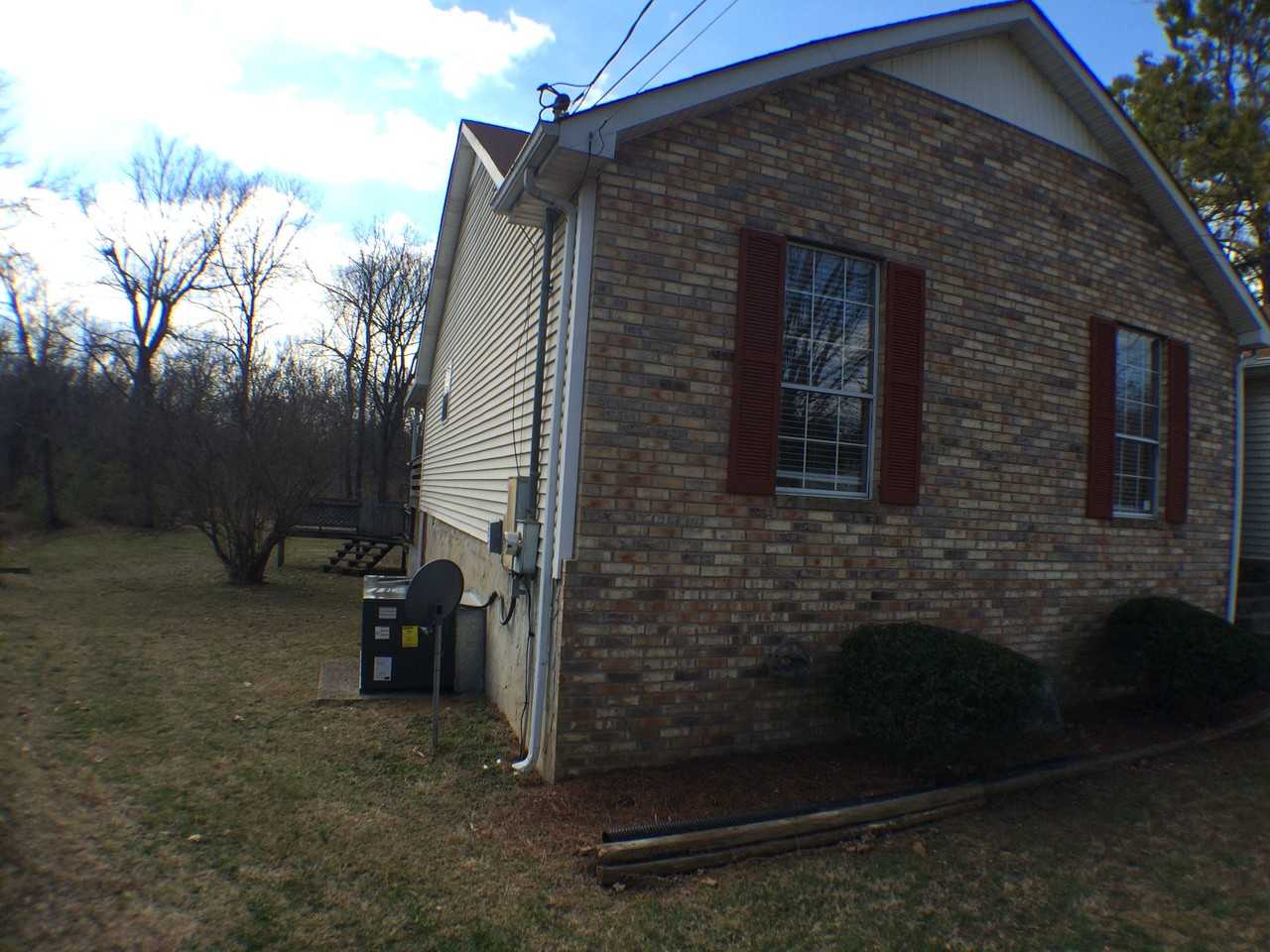 508 Pine View Ct - Photo 2 of 13