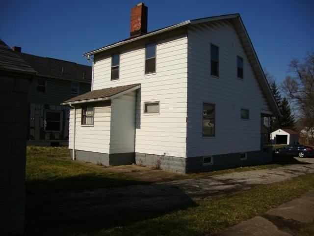 639 Samuel Ave - Photo 2 of 10